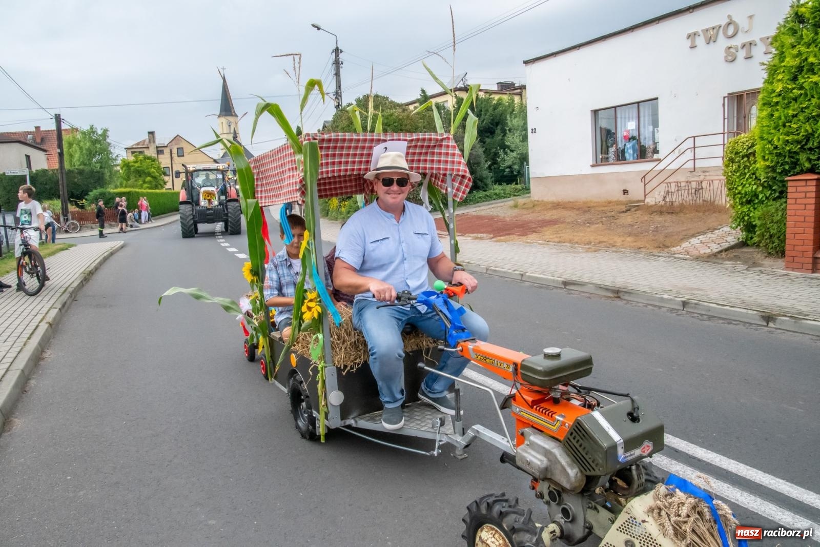 Zdjęcie w galerii na portalu naszraciborz.pl: Dożynki w Krzyżanowicach. Uśmiech, dixieland i wielkie maszyny [FOTO i WIDEO] wiadomości z regionu