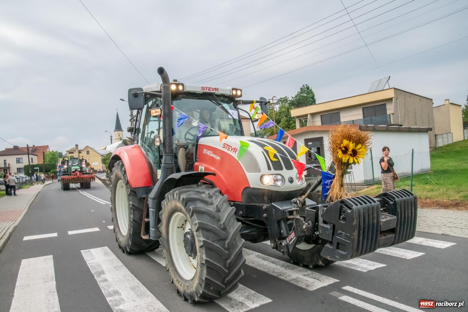 Zdjęcie w galerii na portalu naszraciborz.pl: Dożynki w Krzyżanowicach. Uśmiech, dixieland i wielkie maszyny [FOTO i WIDEO] wiadomości z regionu