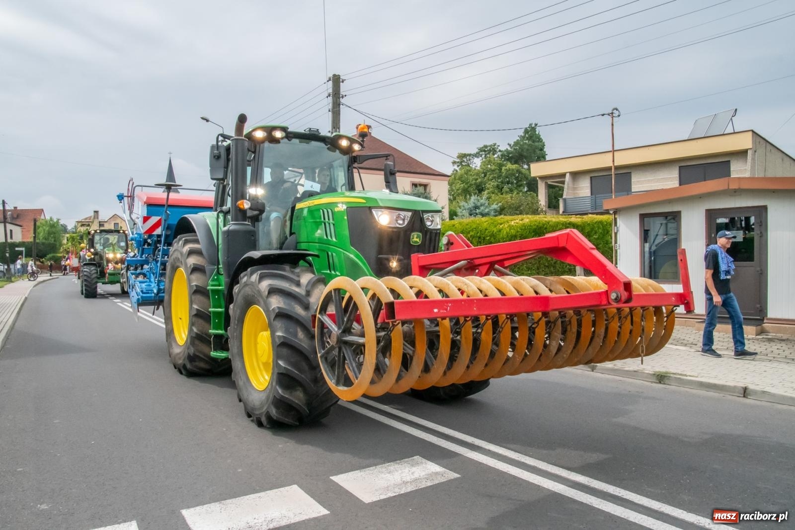 Zdjęcie w galerii na portalu naszraciborz.pl: Dożynki w Krzyżanowicach. Uśmiech, dixieland i wielkie maszyny [FOTO i WIDEO] wiadomości z regionu