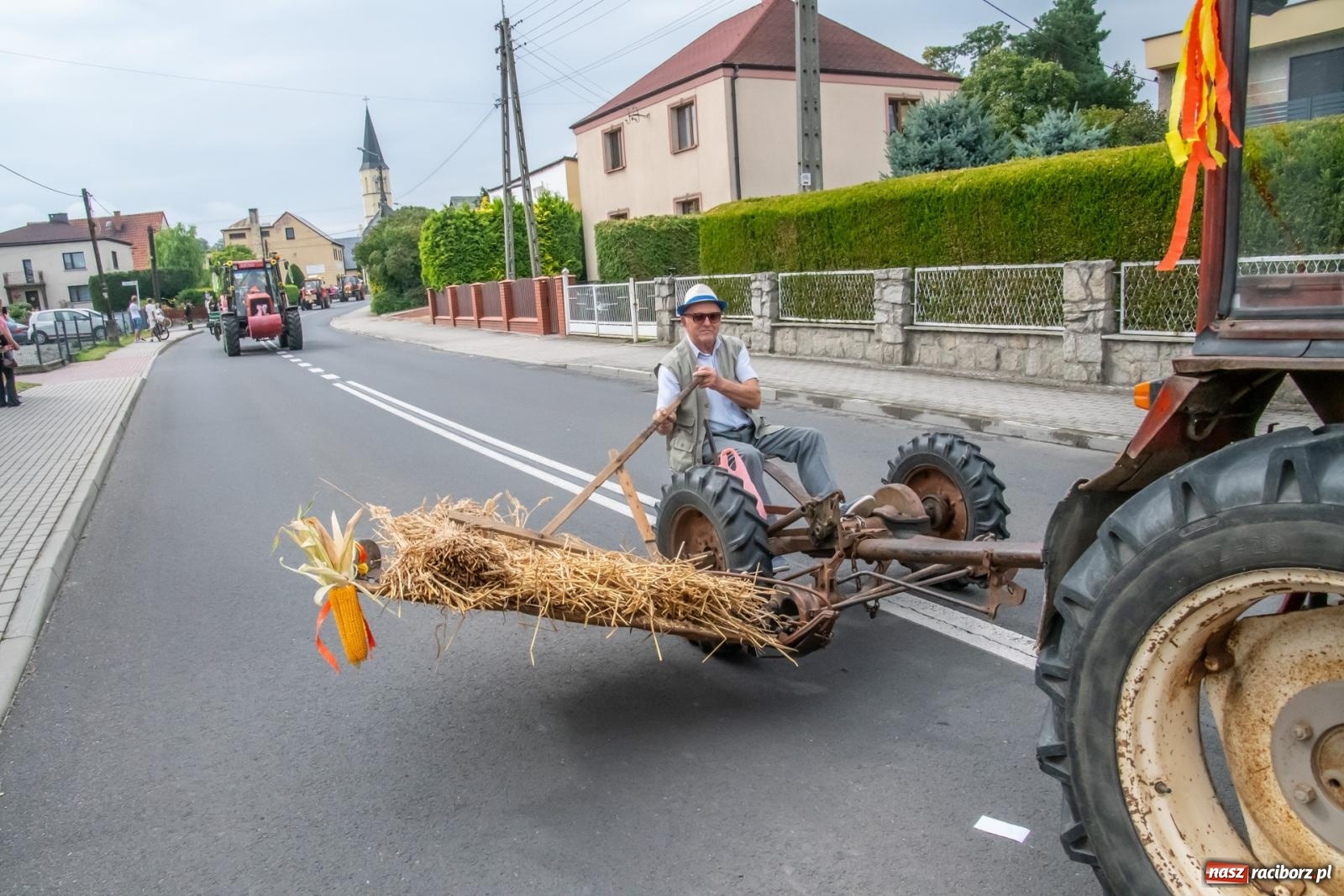 Zdjęcie w galerii na portalu naszraciborz.pl: Dożynki w Krzyżanowicach. Uśmiech, dixieland i wielkie maszyny [FOTO i WIDEO] wiadomości z regionu