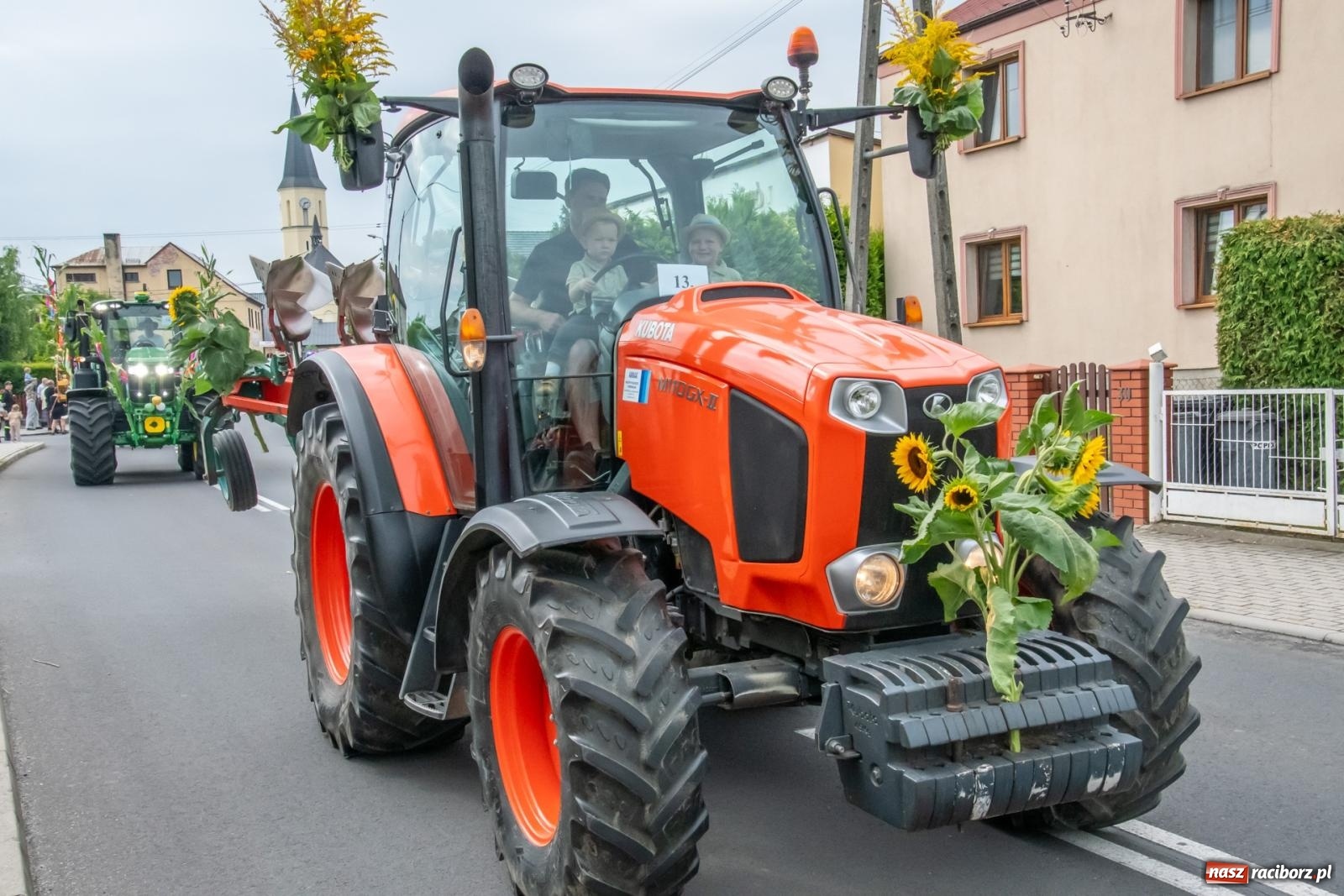 Zdjęcie w galerii na portalu naszraciborz.pl: Dożynki w Krzyżanowicach. Uśmiech, dixieland i wielkie maszyny [FOTO i WIDEO] wiadomości z regionu