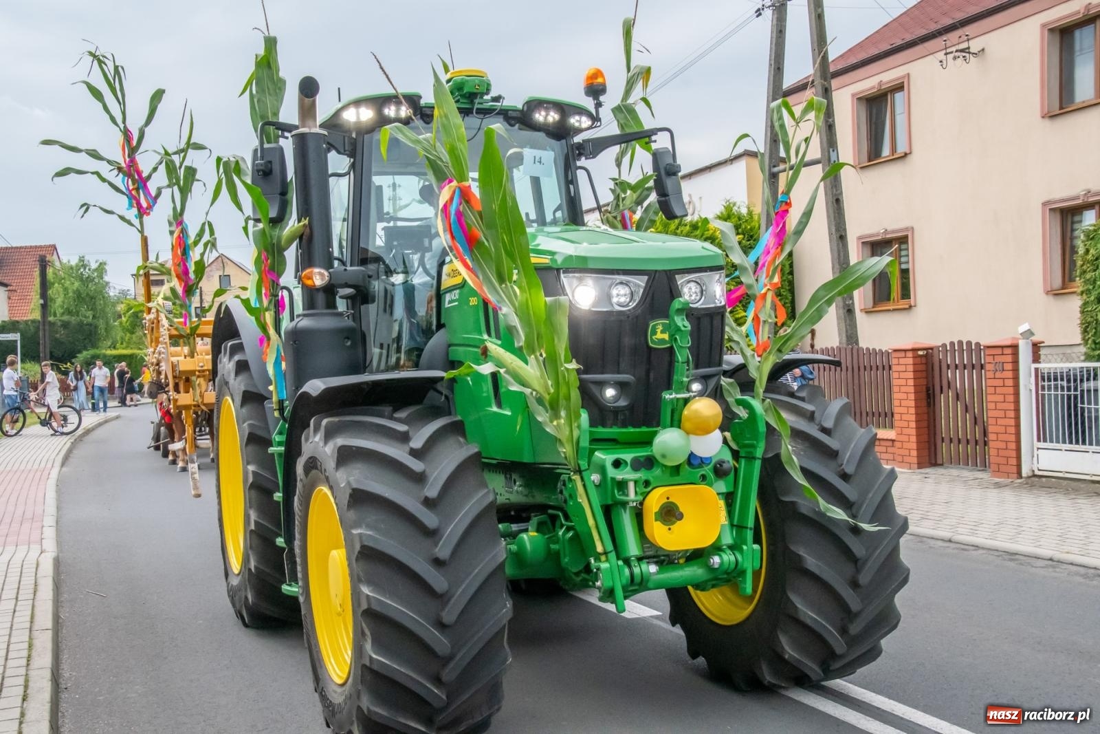 Zdjęcie w galerii na portalu naszraciborz.pl: Dożynki w Krzyżanowicach. Uśmiech, dixieland i wielkie maszyny [FOTO i WIDEO] wiadomości z regionu