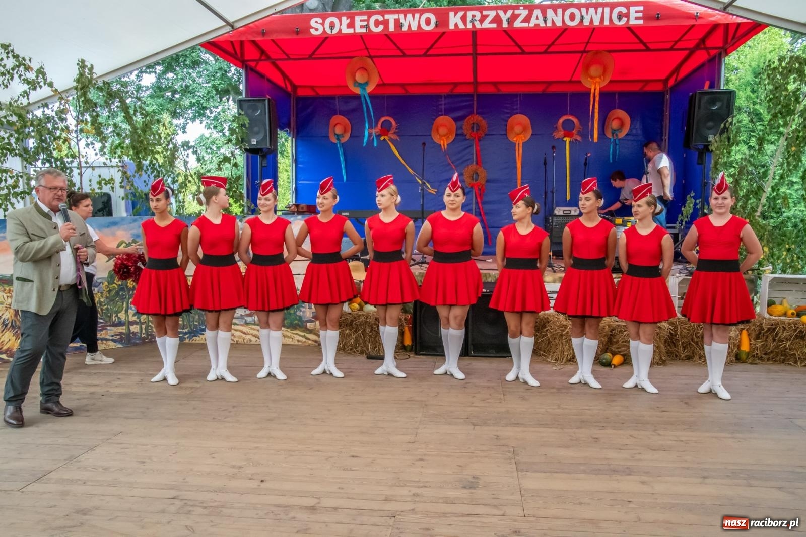 Zdjęcie w galerii na portalu naszraciborz.pl: Dożynki w Krzyżanowicach. Uśmiech, dixieland i wielkie maszyny [FOTO i WIDEO] wiadomości z regionu