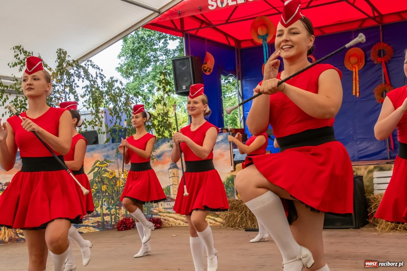 Zdjęcie w galerii na portalu naszraciborz.pl: Dożynki w Krzyżanowicach. Uśmiech, dixieland i wielkie maszyny [FOTO i WIDEO] wiadomości z regionu