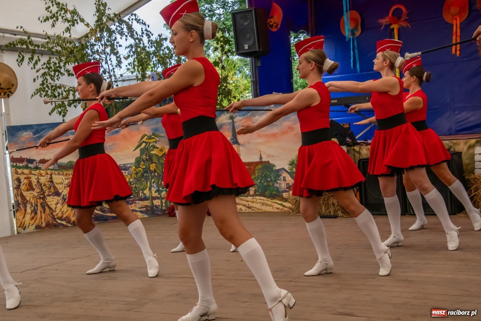 Zdjęcie w galerii na portalu naszraciborz.pl: Dożynki w Krzyżanowicach. Uśmiech, dixieland i wielkie maszyny [FOTO i WIDEO] wiadomości z regionu