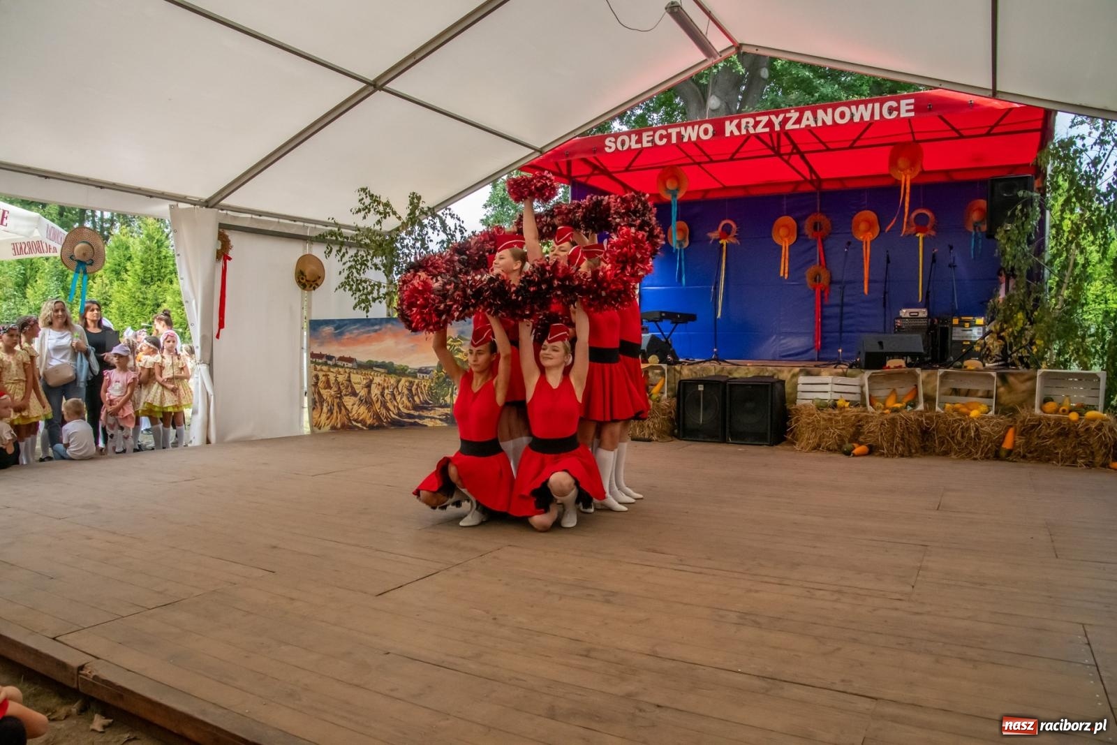Zdjęcie w galerii na portalu naszraciborz.pl: Dożynki w Krzyżanowicach. Uśmiech, dixieland i wielkie maszyny [FOTO i WIDEO] wiadomości z regionu