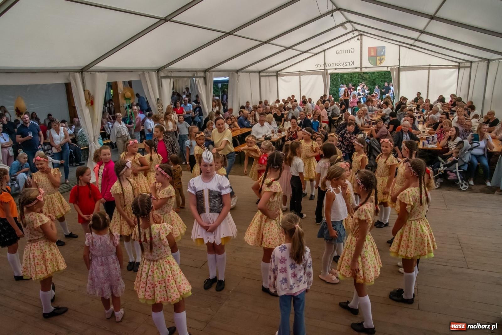 Zdjęcie w galerii na portalu naszraciborz.pl: Dożynki w Krzyżanowicach. Uśmiech, dixieland i wielkie maszyny [FOTO i WIDEO] wiadomości z regionu