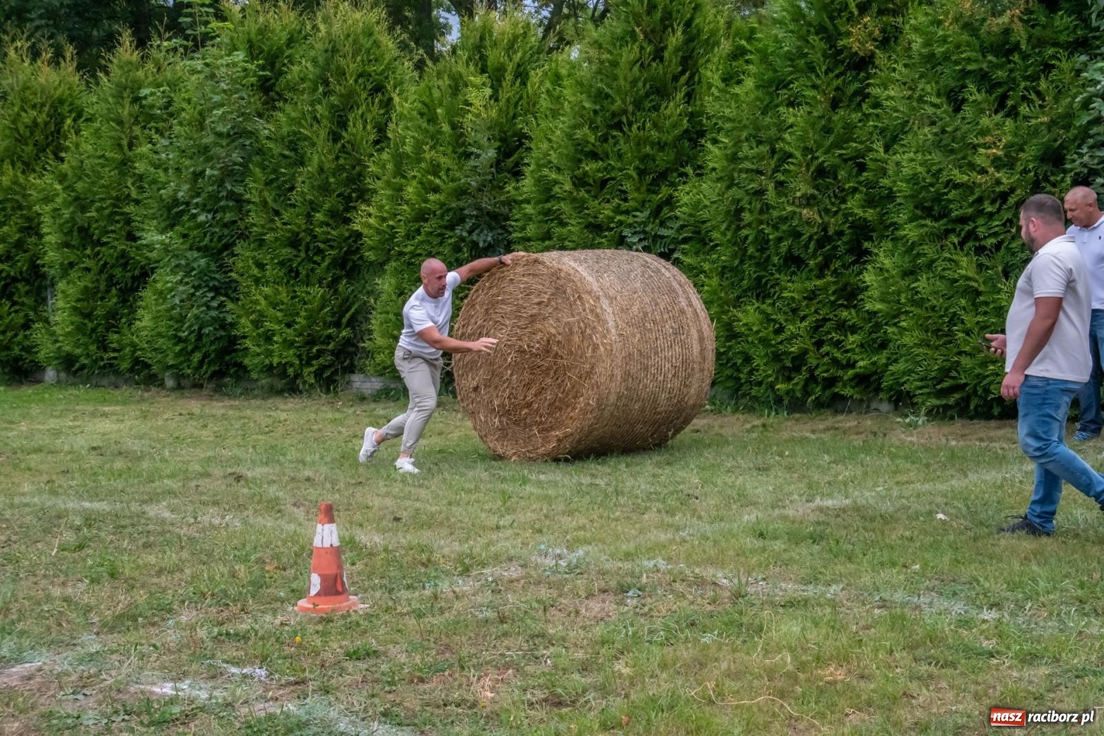 Zdjęcie w galerii na portalu naszraciborz.pl: Dożynki w Krzyżanowicach. Uśmiech, dixieland i wielkie maszyny [FOTO i WIDEO] wiadomości z regionu