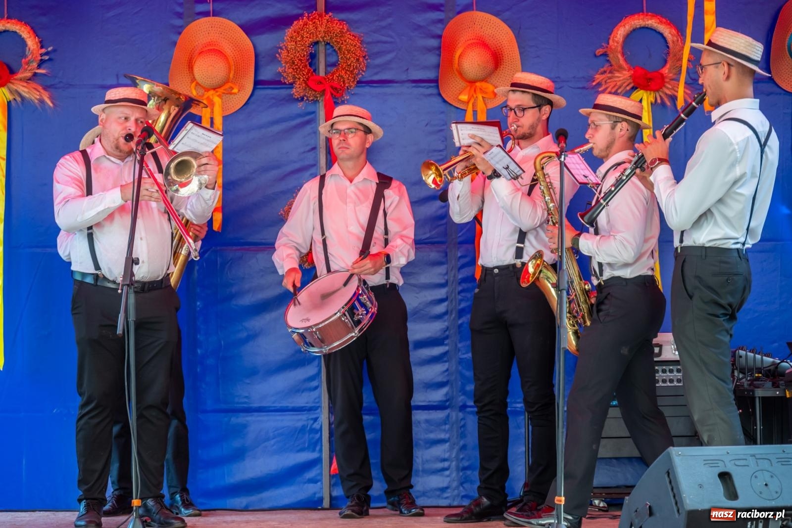 Zdjęcie w galerii na portalu naszraciborz.pl: Dożynki w Krzyżanowicach. Uśmiech, dixieland i wielkie maszyny [FOTO i WIDEO] wiadomości z regionu