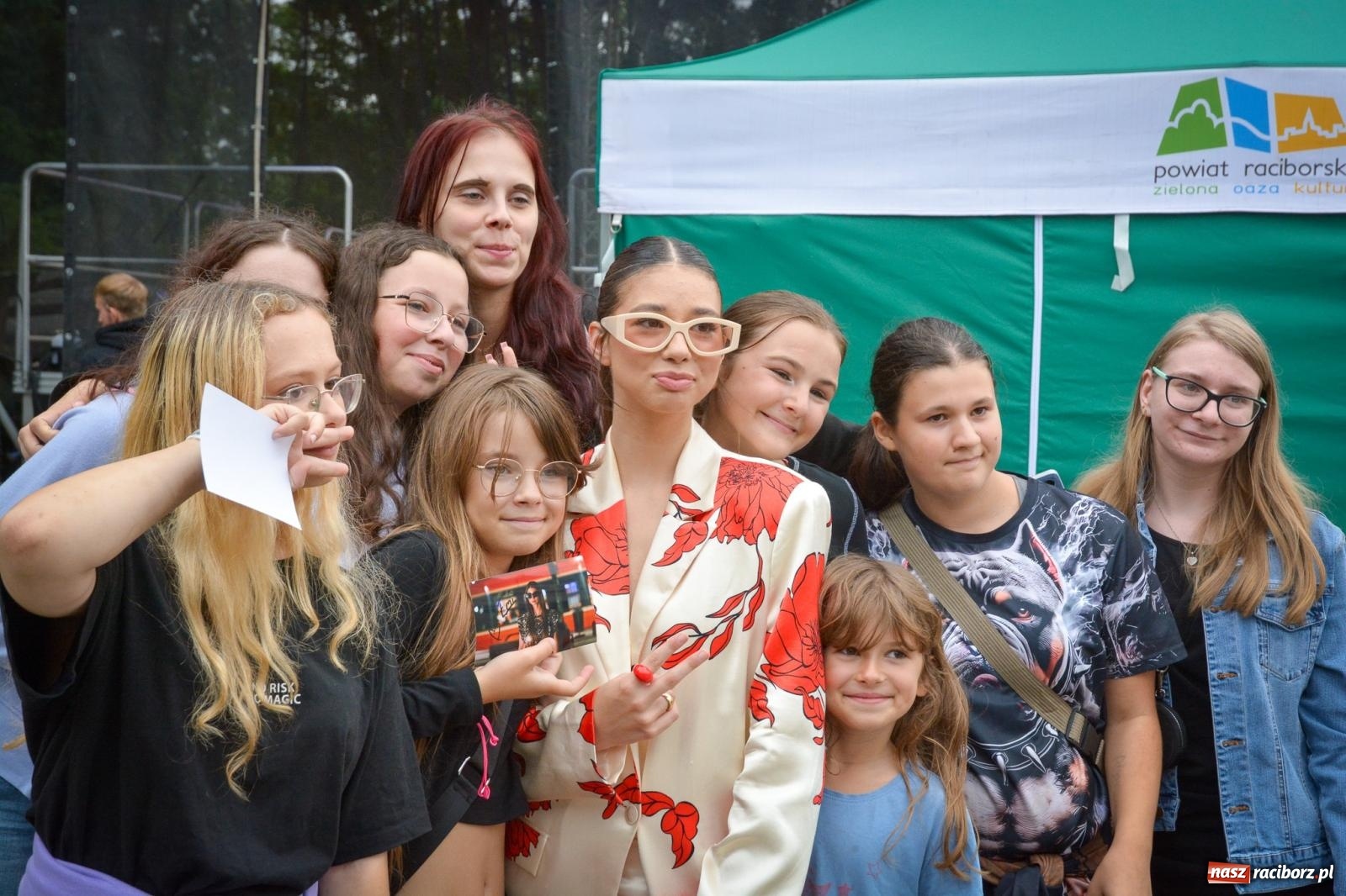 Zdjęcie w galerii na portalu naszraciborz.pl: Sztefa i Brajan, Freddie, EMI oraz Beskidzcy zbóje pożegnali wakacje na zamku [FOTO i WIDEO] wiadomości z regionu