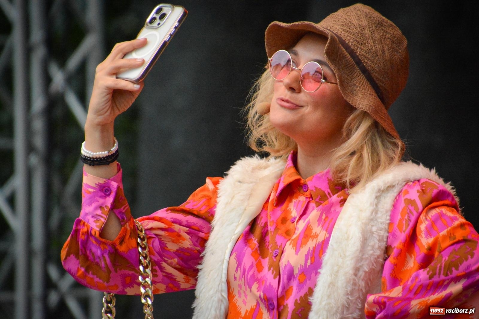 Zdjęcie w galerii na portalu naszraciborz.pl: Sztefa i Brajan, Freddie, EMI oraz Beskidzcy zbóje pożegnali wakacje na zamku [FOTO i WIDEO] wiadomości z regionu