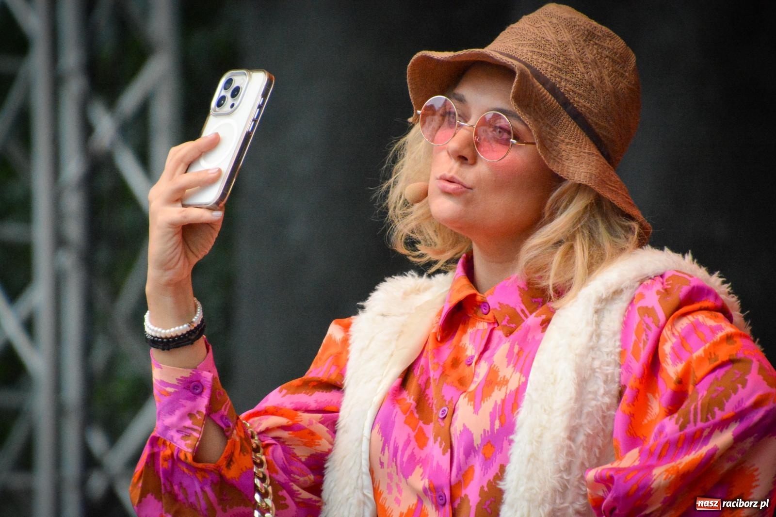 Zdjęcie w galerii na portalu naszraciborz.pl: Sztefa i Brajan, Freddie, EMI oraz Beskidzcy zbóje pożegnali wakacje na zamku [FOTO i WIDEO] wiadomości z regionu