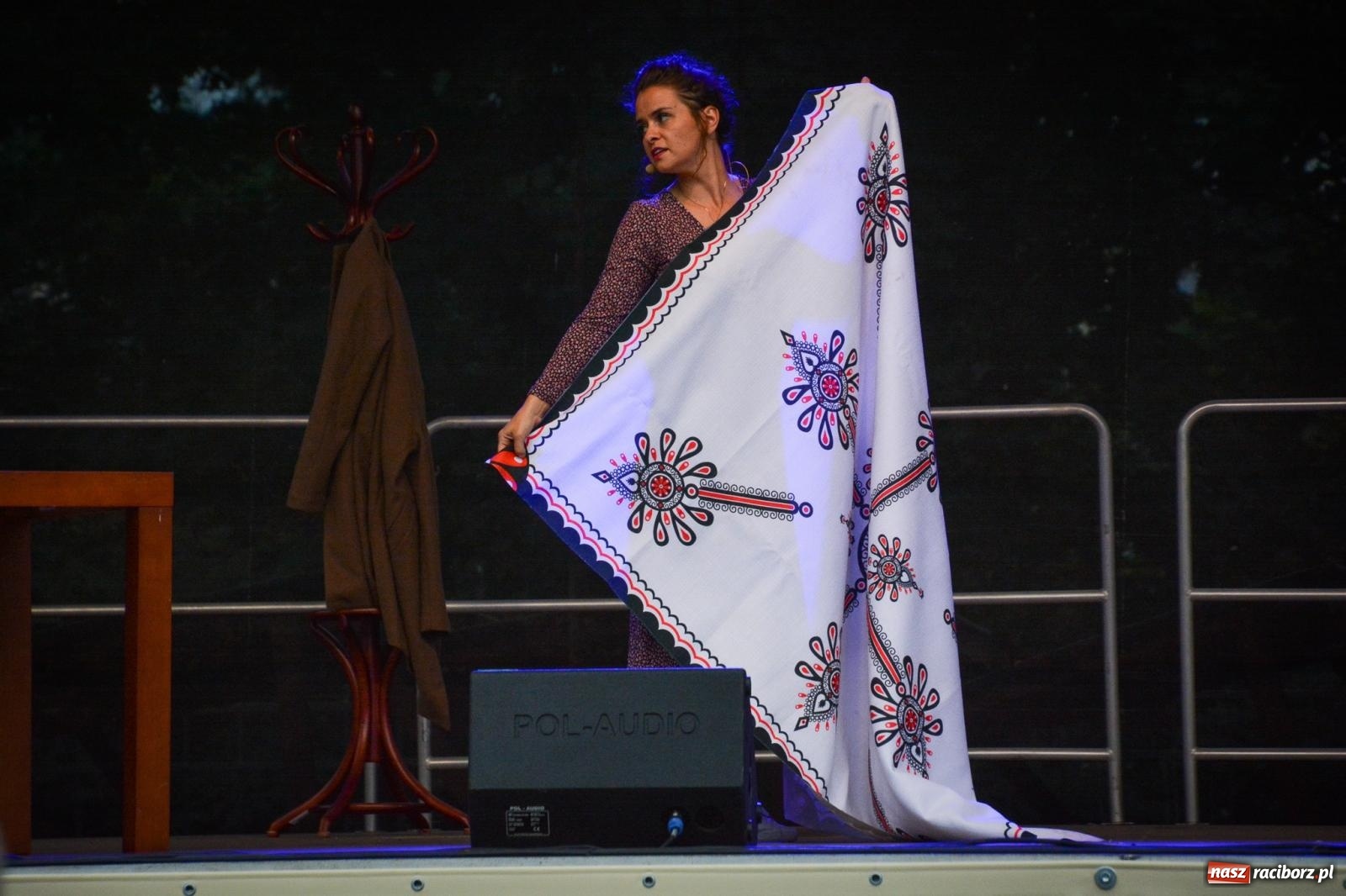 Zdjęcie w galerii na portalu naszraciborz.pl: Sztefa i Brajan, Freddie, EMI oraz Beskidzcy zbóje pożegnali wakacje na zamku [FOTO i WIDEO] wiadomości z regionu