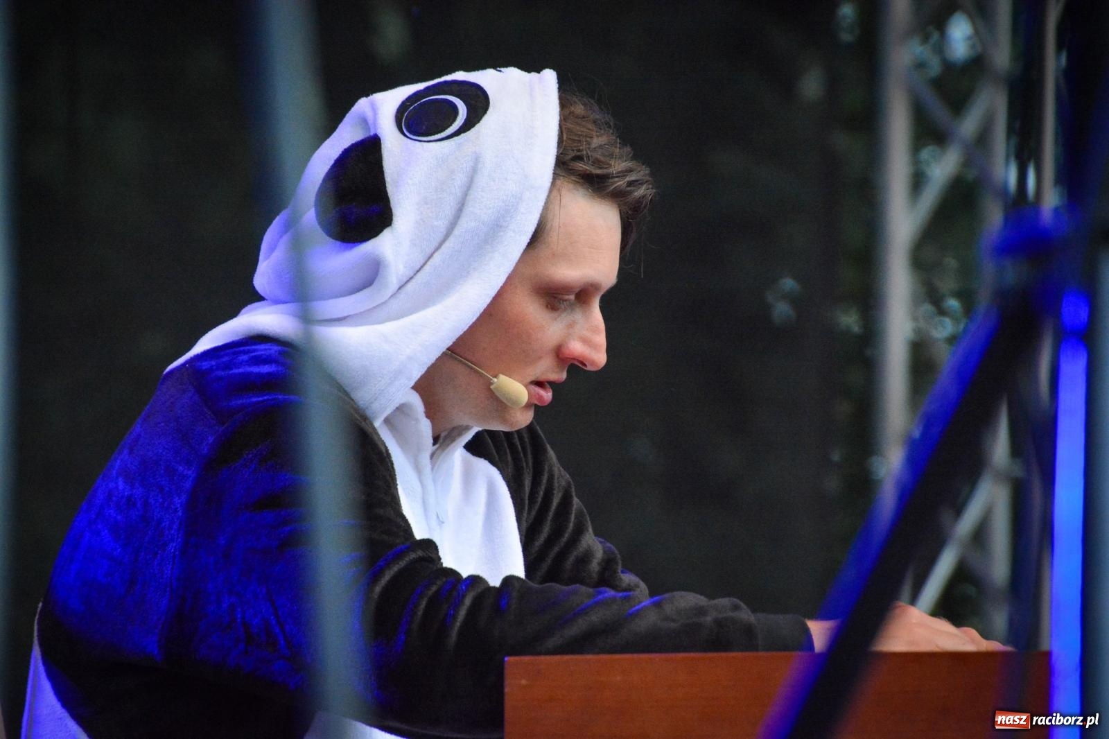 Zdjęcie w galerii na portalu naszraciborz.pl: Sztefa i Brajan, Freddie, EMI oraz Beskidzcy zbóje pożegnali wakacje na zamku [FOTO i WIDEO] wiadomości z regionu