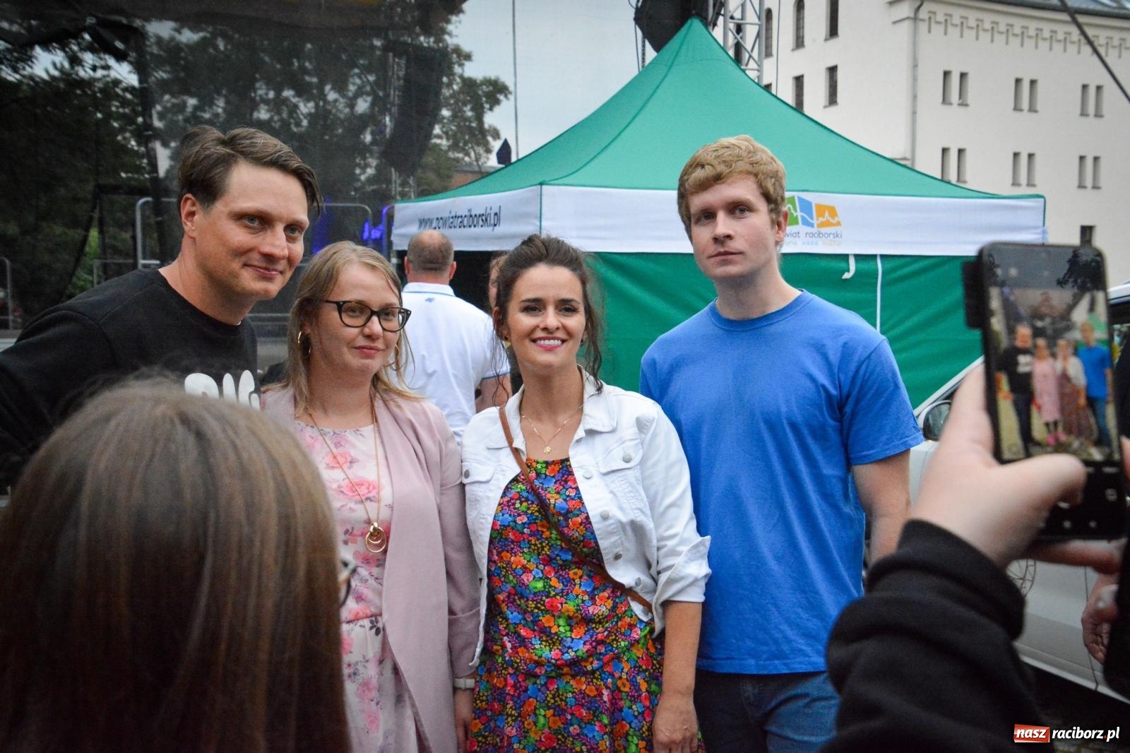 Zdjęcie w galerii na portalu naszraciborz.pl: Sztefa i Brajan, Freddie, EMI oraz Beskidzcy zbóje pożegnali wakacje na zamku [FOTO i WIDEO] wiadomości z regionu