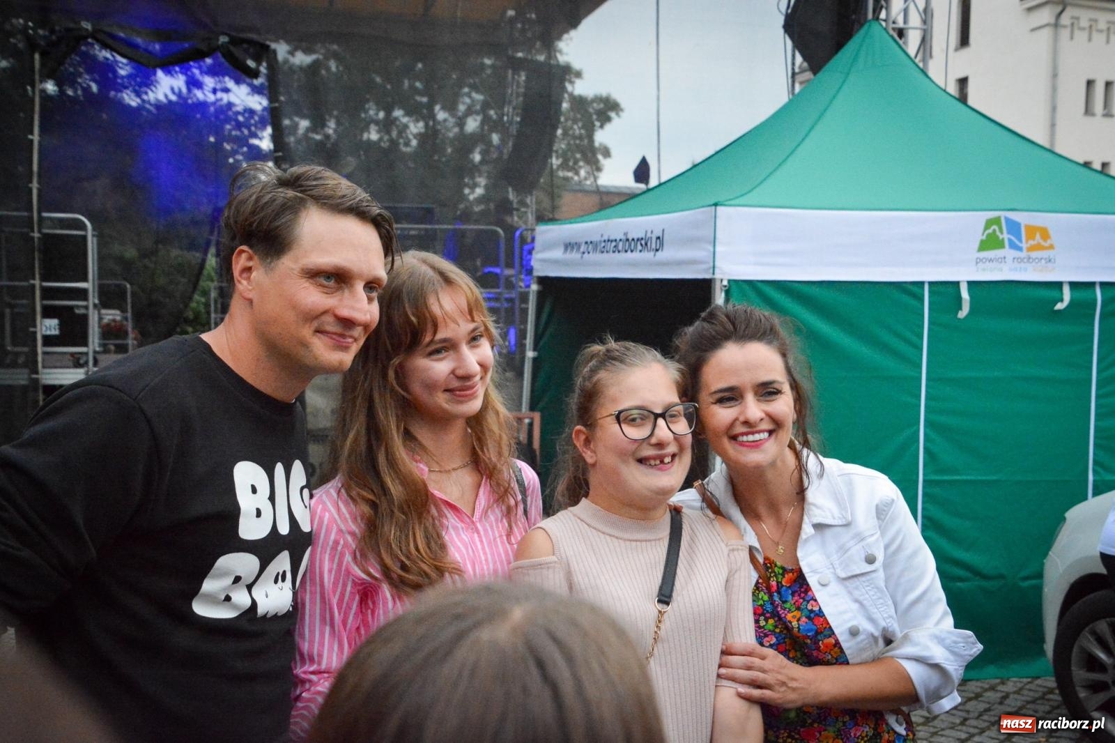 Zdjęcie w galerii na portalu naszraciborz.pl: Sztefa i Brajan, Freddie, EMI oraz Beskidzcy zbóje pożegnali wakacje na zamku [FOTO i WIDEO] wiadomości z regionu