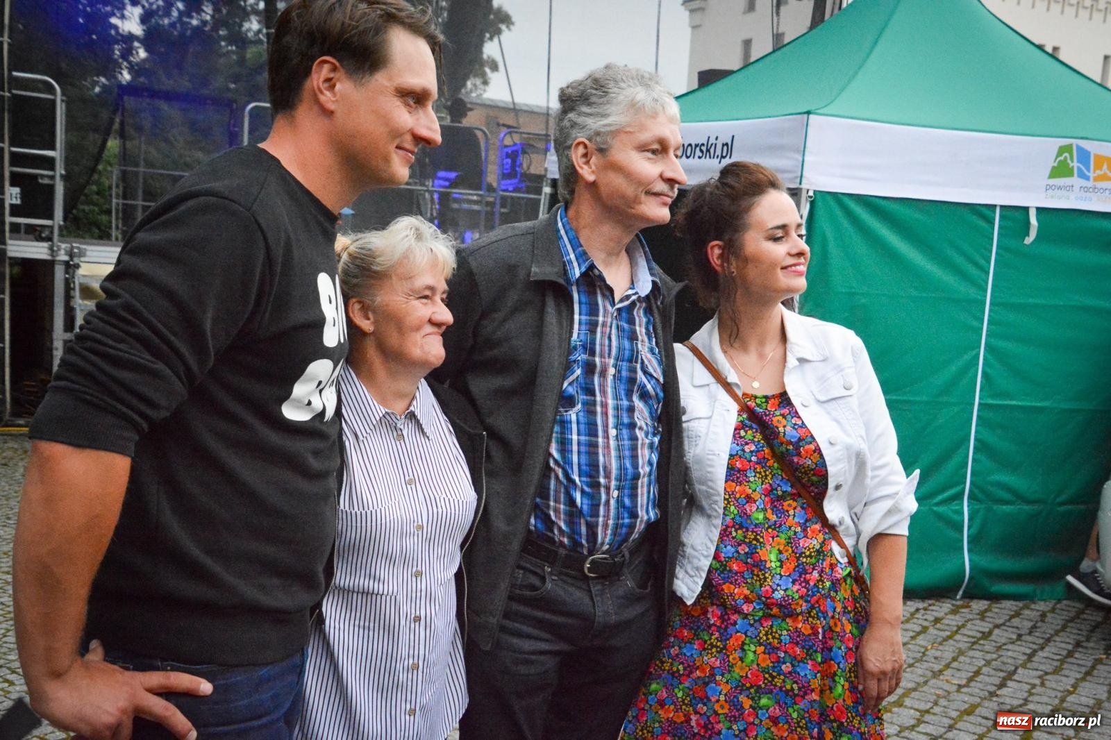 Zdjęcie w galerii na portalu naszraciborz.pl: Sztefa i Brajan, Freddie, EMI oraz Beskidzcy zbóje pożegnali wakacje na zamku [FOTO i WIDEO] wiadomości z regionu