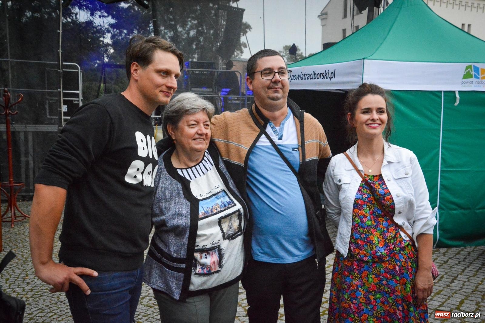 Zdjęcie w galerii na portalu naszraciborz.pl: Sztefa i Brajan, Freddie, EMI oraz Beskidzcy zbóje pożegnali wakacje na zamku [FOTO i WIDEO] wiadomości z regionu