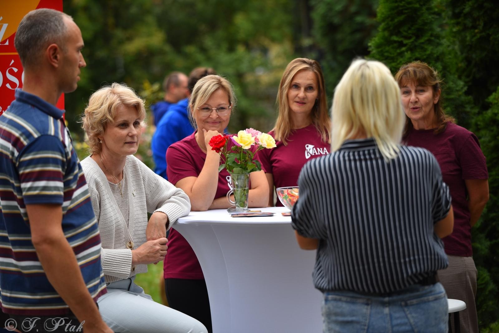 Zdjęcie w galerii na portalu naszraciborz.pl: Polski Wieczór Uwielbienia i konferencja ks. Piotra Morcińca zwieńczyły 34. Festiwal Spotkałem Pana wiadomości z regionu