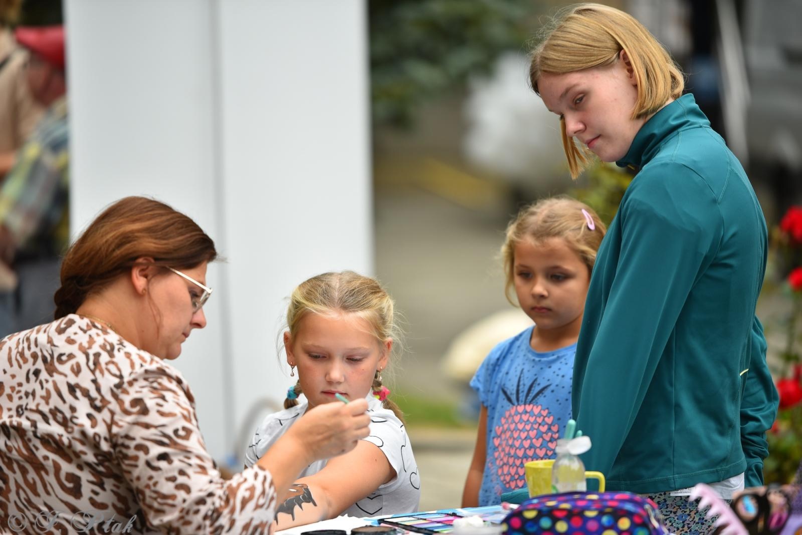 Zdjęcie w galerii na portalu naszraciborz.pl: Polski Wieczór Uwielbienia i konferencja ks. Piotra Morcińca zwieńczyły 34. Festiwal Spotkałem Pana wiadomości z regionu