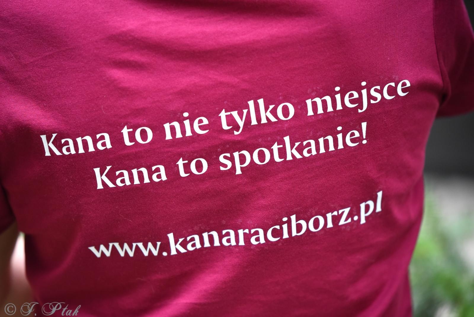 Zdjęcie w galerii na portalu naszraciborz.pl: Polski Wieczór Uwielbienia i konferencja ks. Piotra Morcińca zwieńczyły 34. Festiwal Spotkałem Pana wiadomości z regionu