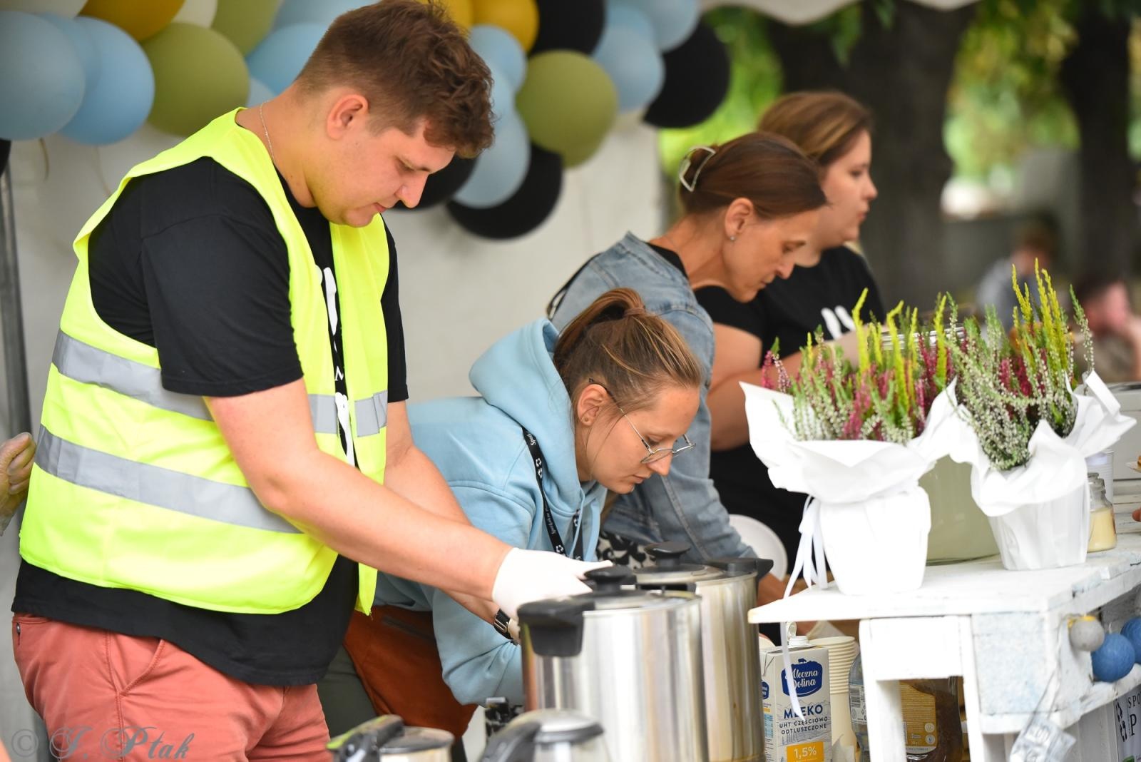 Zdjęcie w galerii na portalu naszraciborz.pl: Polski Wieczór Uwielbienia i konferencja ks. Piotra Morcińca zwieńczyły 34. Festiwal Spotkałem Pana wiadomości z regionu