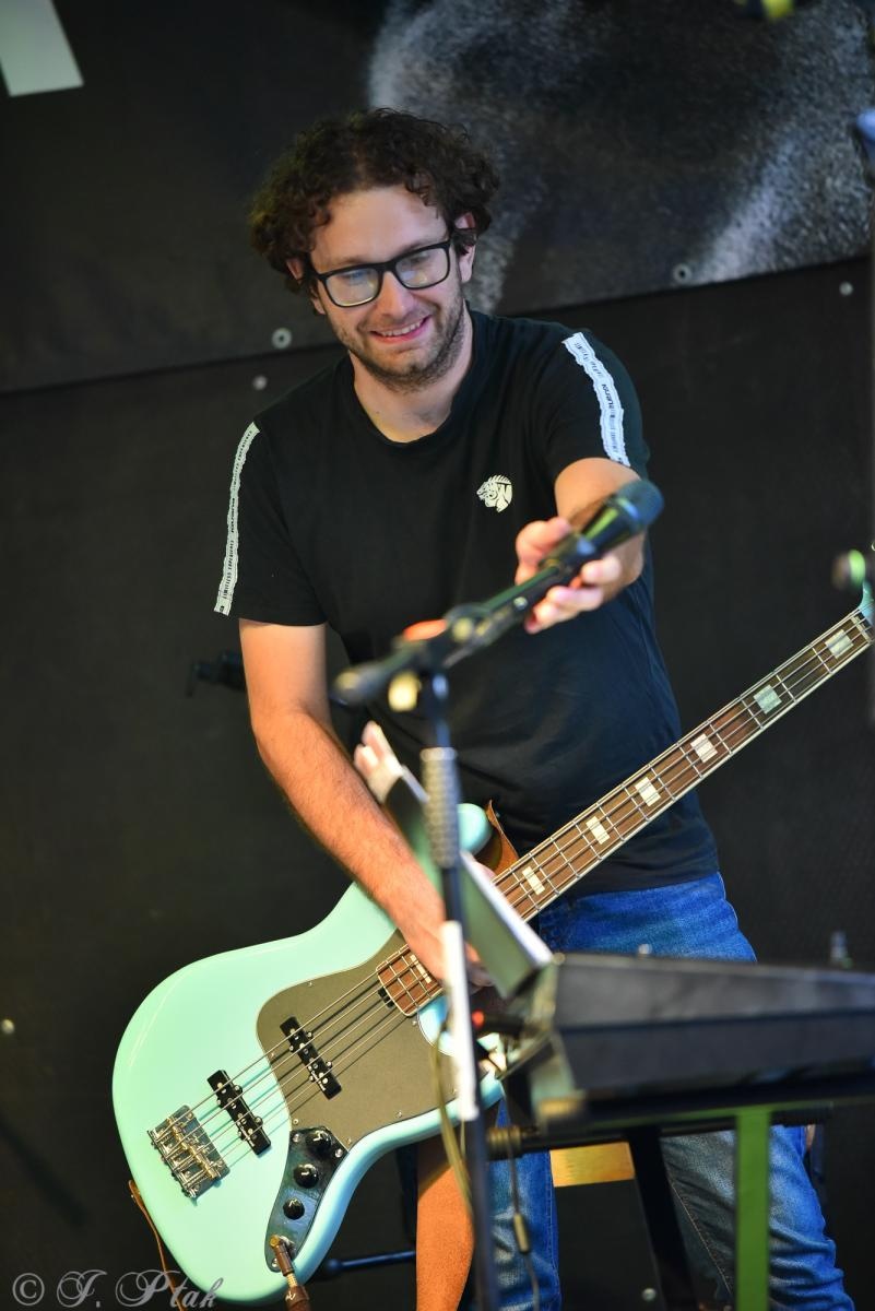 Zdjęcie w galerii na portalu naszraciborz.pl: Polski Wieczór Uwielbienia i konferencja ks. Piotra Morcińca zwieńczyły 34. Festiwal Spotkałem Pana wiadomości z regionu