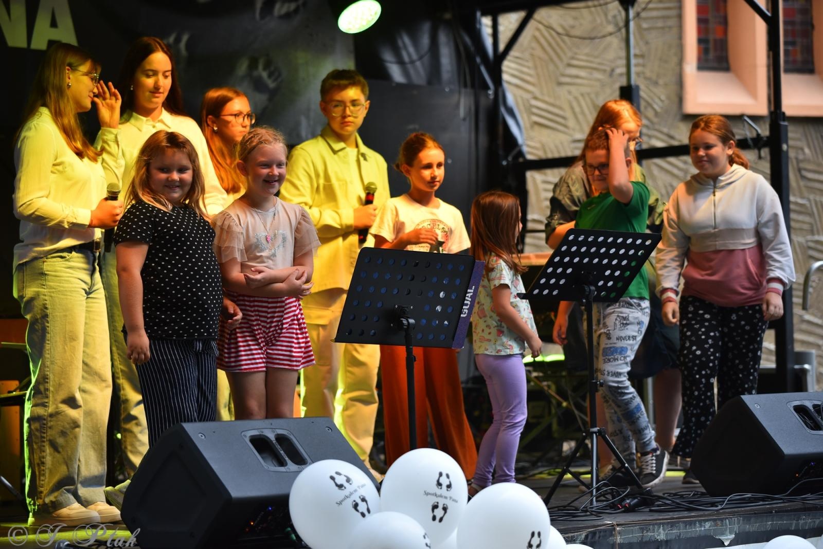 Zdjęcie w galerii na portalu naszraciborz.pl: Polski Wieczór Uwielbienia i konferencja ks. Piotra Morcińca zwieńczyły 34. Festiwal Spotkałem Pana wiadomości z regionu