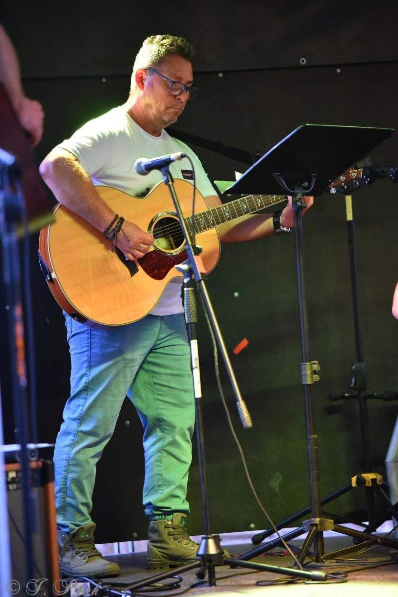 Zdjęcie w galerii na portalu naszraciborz.pl: Polski Wieczór Uwielbienia i konferencja ks. Piotra Morcińca zwieńczyły 34. Festiwal Spotkałem Pana wiadomości z regionu