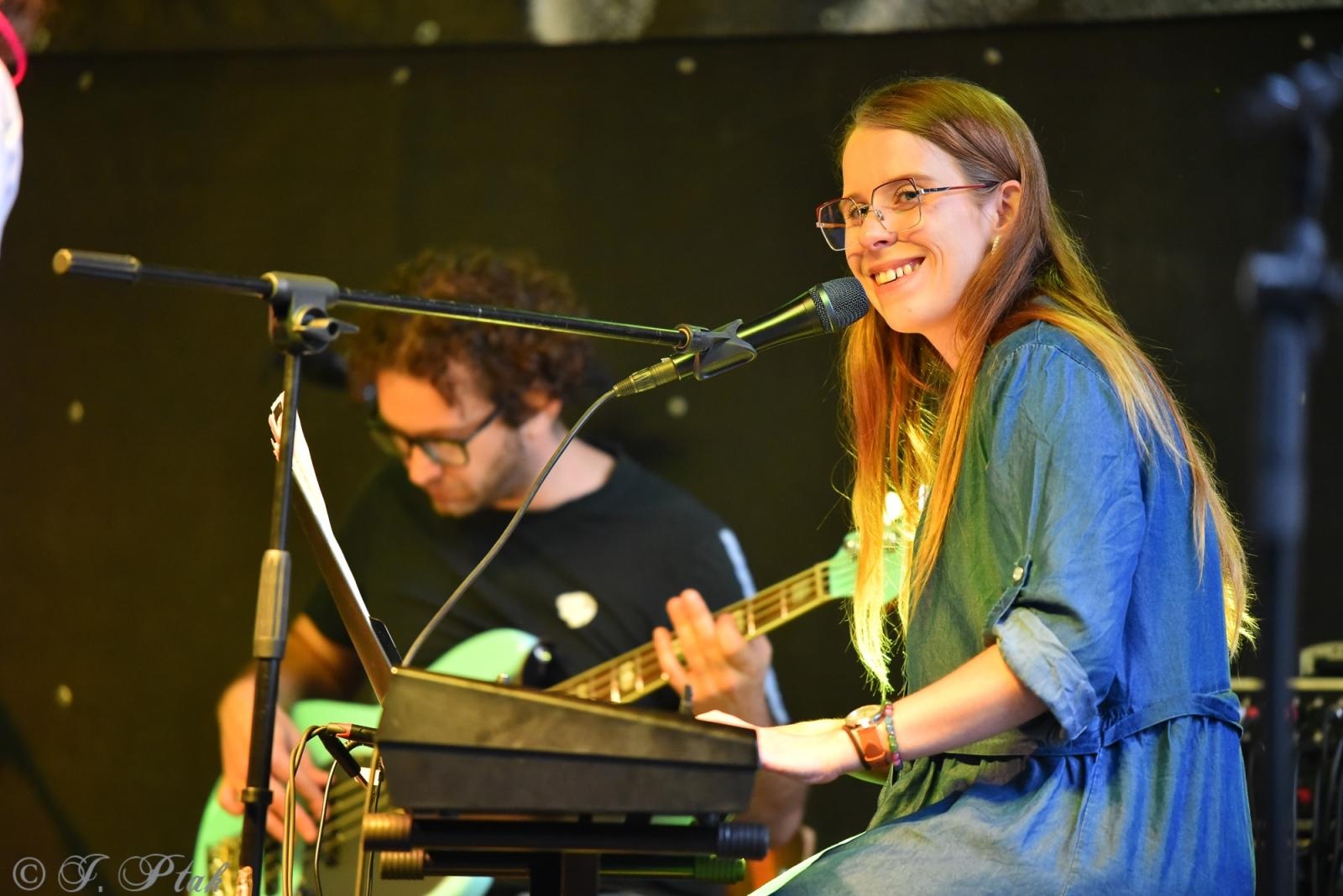 Zdjęcie w galerii na portalu naszraciborz.pl: Polski Wieczór Uwielbienia i konferencja ks. Piotra Morcińca zwieńczyły 34. Festiwal Spotkałem Pana wiadomości z regionu