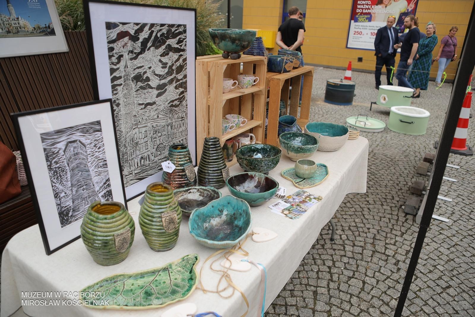 Zdjęcie w galerii na portalu naszraciborz.pl: Polsko-czeski festiwal tradycji i rzemiosł ożywił ul. Długą w Raciborzu wiadomości z regionu