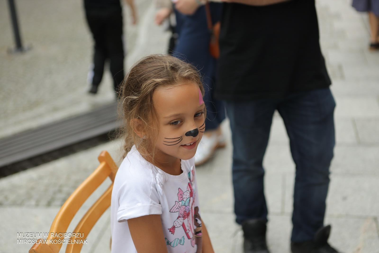 Zdjęcie w galerii na portalu naszraciborz.pl: Polsko-czeski festiwal tradycji i rzemiosł ożywił ul. Długą w Raciborzu wiadomości z regionu