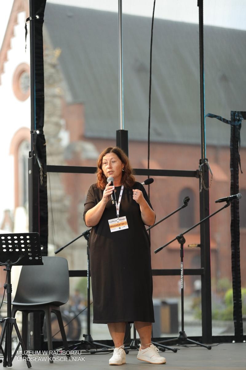 Zdjęcie w galerii na portalu naszraciborz.pl: Polsko-czeski festiwal tradycji i rzemiosł ożywił ul. Długą w Raciborzu wiadomości z regionu