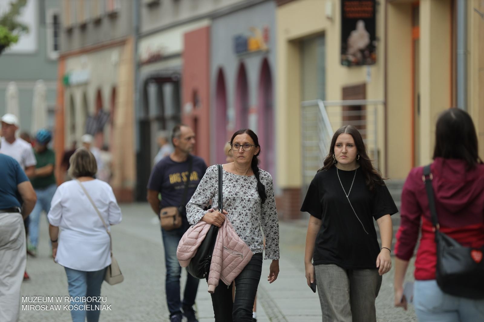 Zdjęcie w galerii na portalu naszraciborz.pl: Polsko-czeski festiwal tradycji i rzemiosł ożywił ul. Długą w Raciborzu wiadomości z regionu