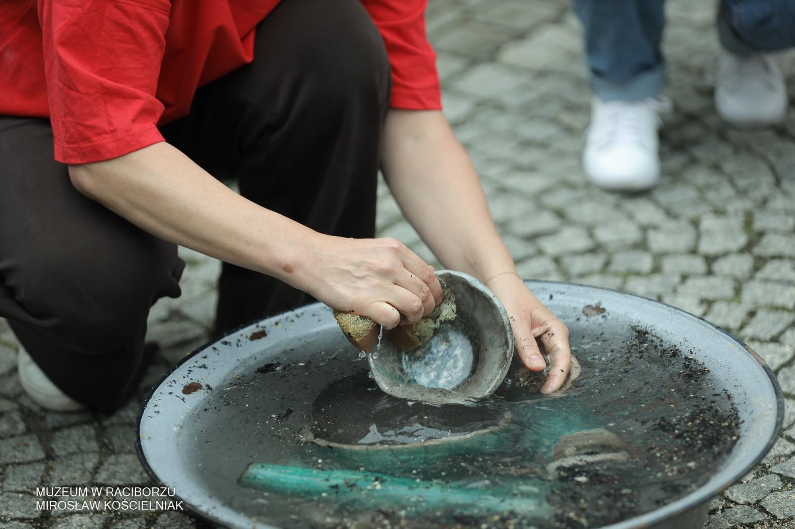 Zdjęcie w galerii na portalu naszraciborz.pl: Polsko-czeski festiwal tradycji i rzemiosł ożywił ul. Długą w Raciborzu wiadomości z regionu