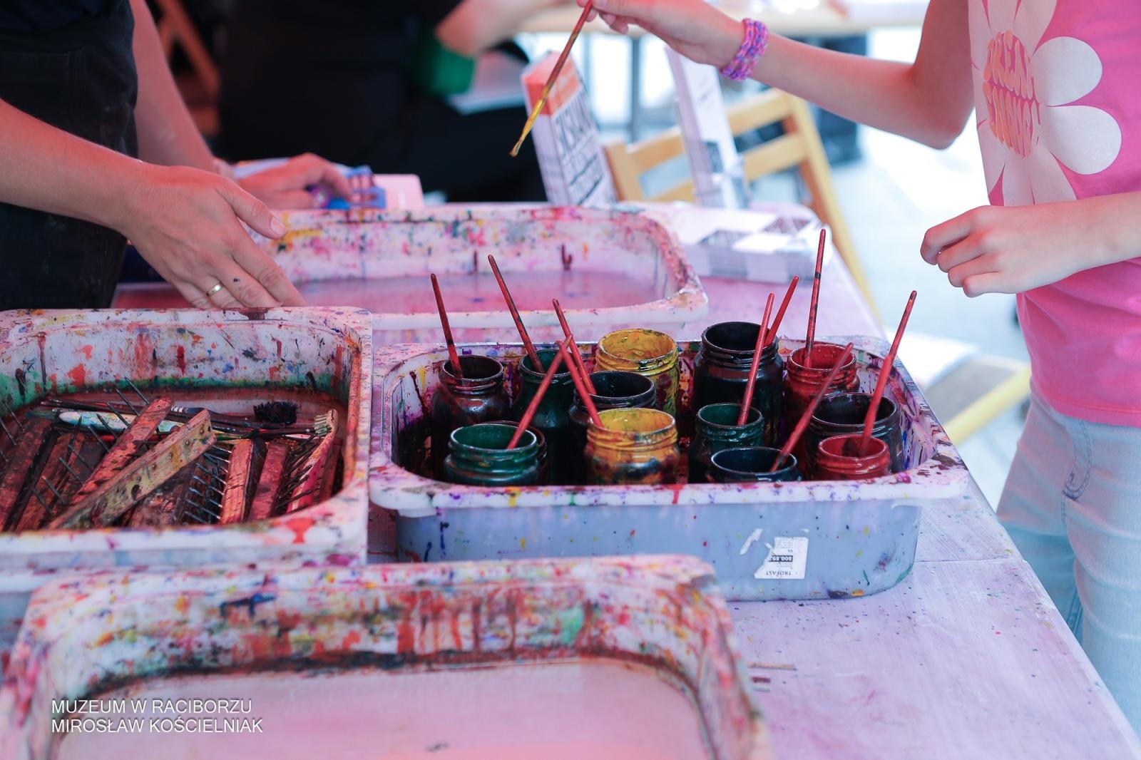 Zdjęcie w galerii na portalu naszraciborz.pl: Polsko-czeski festiwal tradycji i rzemiosł ożywił ul. Długą w Raciborzu wiadomości z regionu