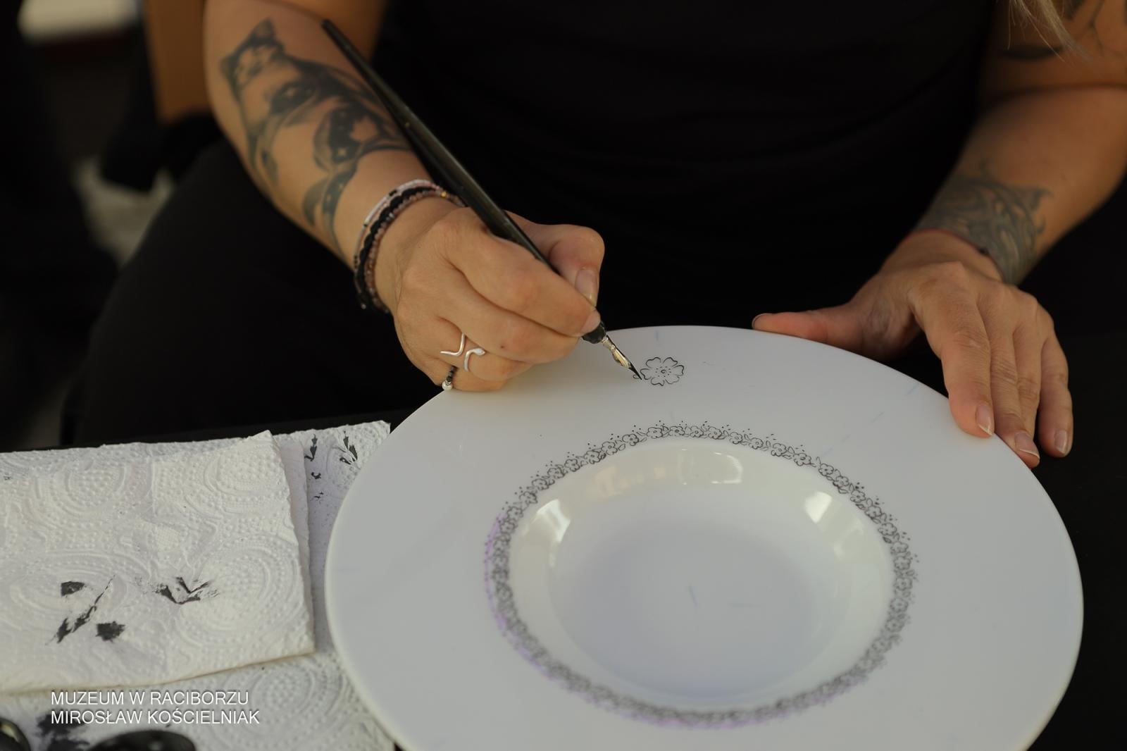 Zdjęcie w galerii na portalu naszraciborz.pl: Polsko-czeski festiwal tradycji i rzemiosł ożywił ul. Długą w Raciborzu wiadomości z regionu