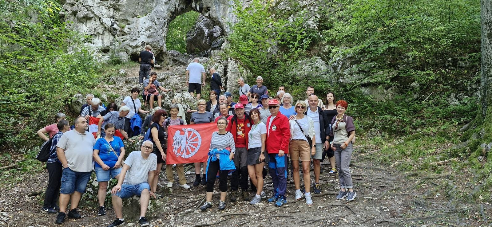 Zdjęcie w galerii na portalu naszraciborz.pl: Jurajskie skarby odkryte przez raciborzan – relacja z wycieczki PTTK wiadomości z regionu