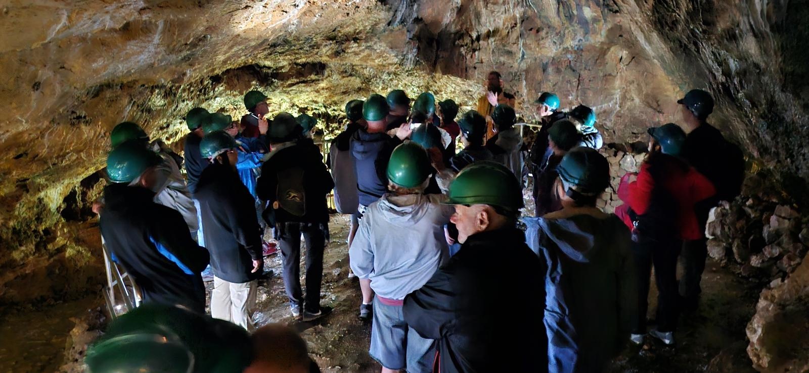 Zdjęcie w galerii na portalu naszraciborz.pl: Jurajskie skarby odkryte przez raciborzan – relacja z wycieczki PTTK wiadomości z regionu