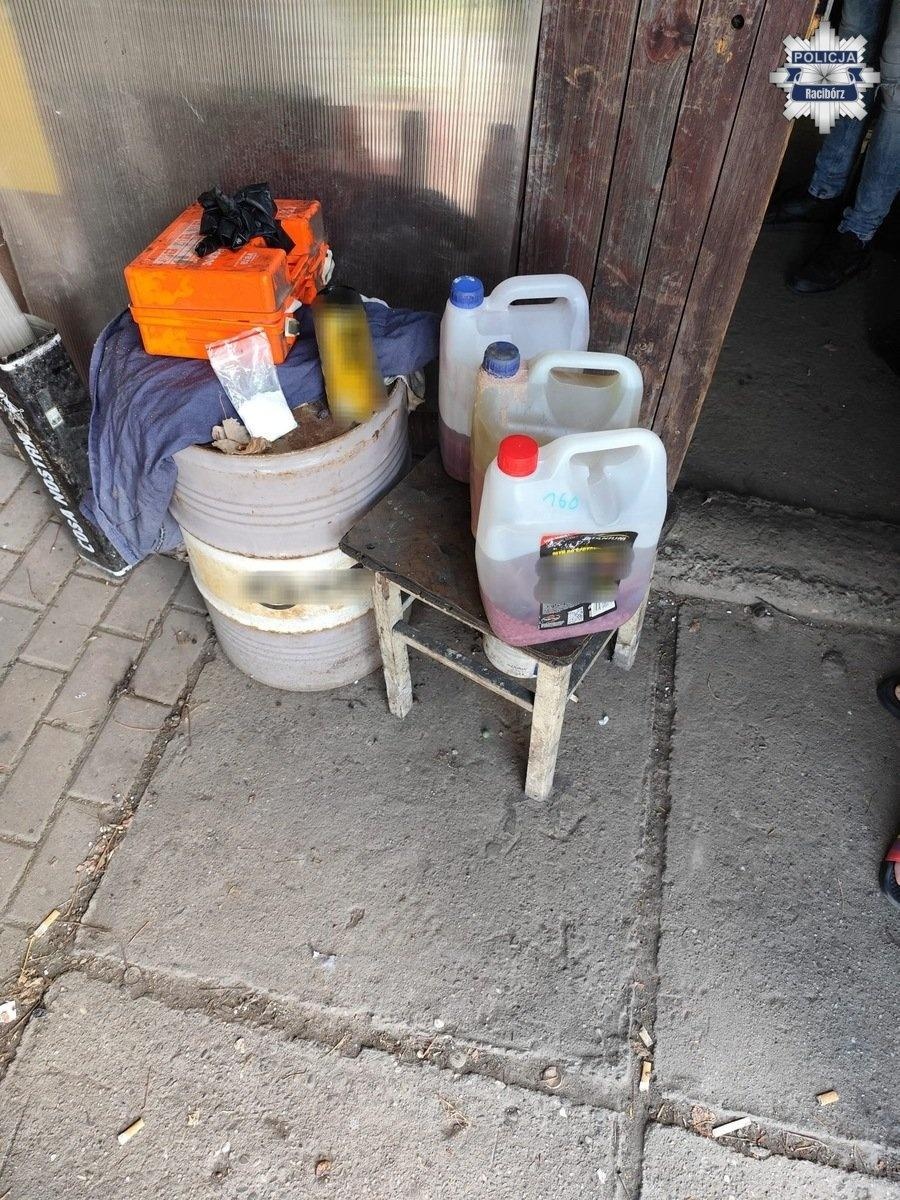 Zdjęcie w galerii na portalu naszraciborz.pl: Raciborscy kryminalni zlikwidowali linię produkcyjną narkotyków. Zatrzymano mieszkańca gm. Krzyżanowice wiadomości z regionu