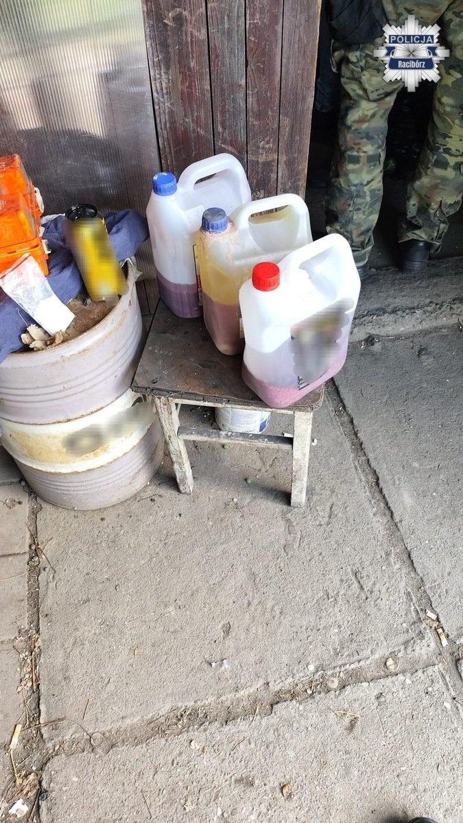 Zdjęcie w galerii na portalu naszraciborz.pl: Raciborscy kryminalni zlikwidowali linię produkcyjną narkotyków. Zatrzymano mieszkańca gm. Krzyżanowice wiadomości z regionu