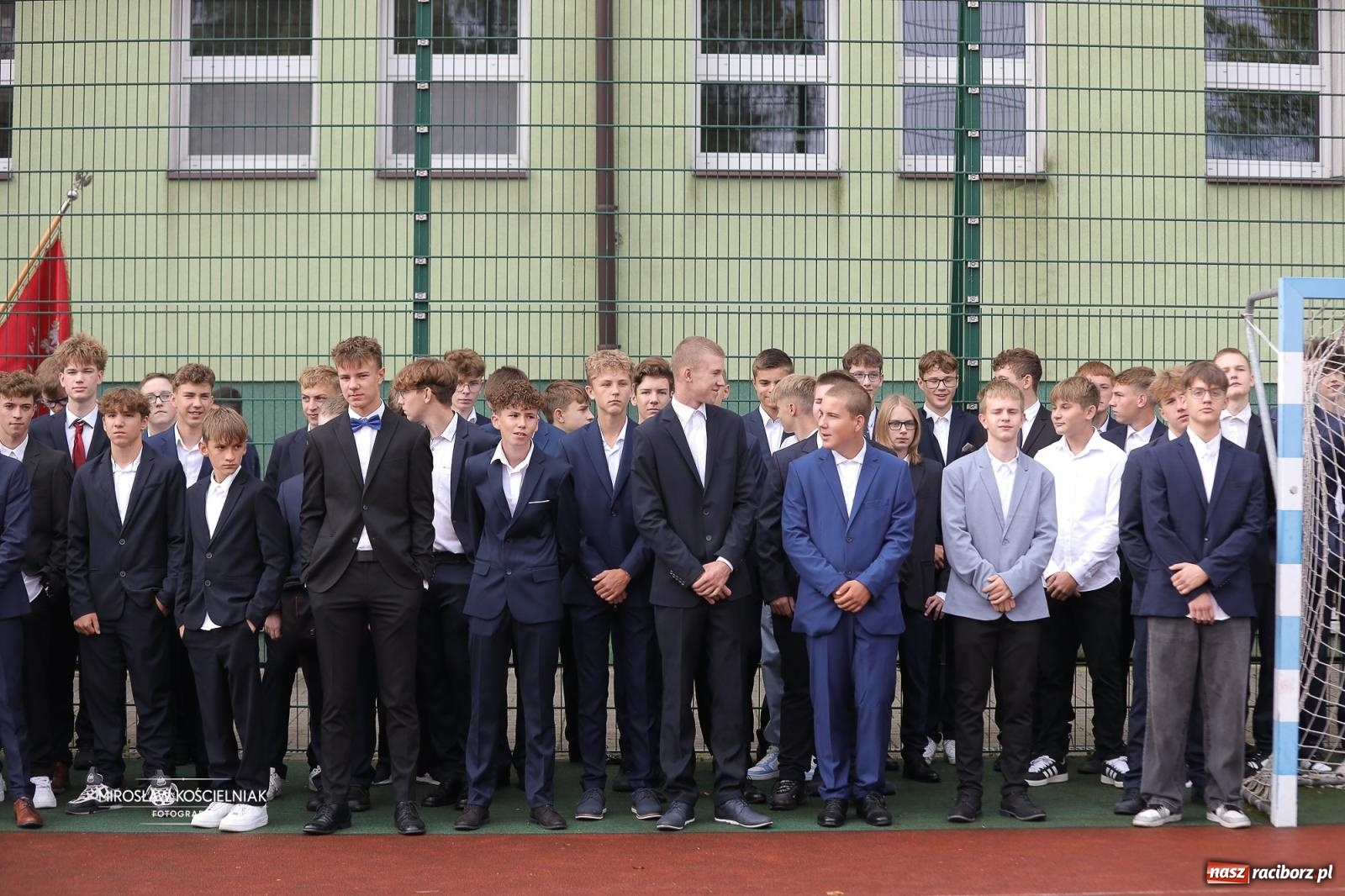 Zdjęcie w galerii na portalu naszraciborz.pl: Nowy rok szkolny w CKZU nr 2 Mechanik – ponad 900 uczniów rozpoczęło naukę wiadomości z regionu