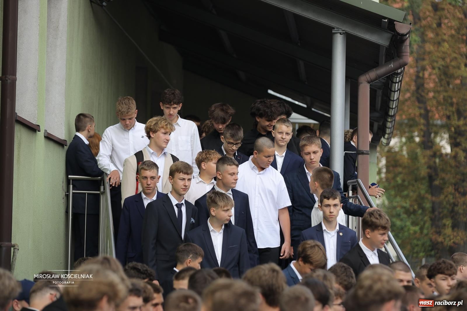 Zdjęcie w galerii na portalu naszraciborz.pl: Nowy rok szkolny w CKZU nr 2 Mechanik – ponad 900 uczniów rozpoczęło naukę wiadomości z regionu