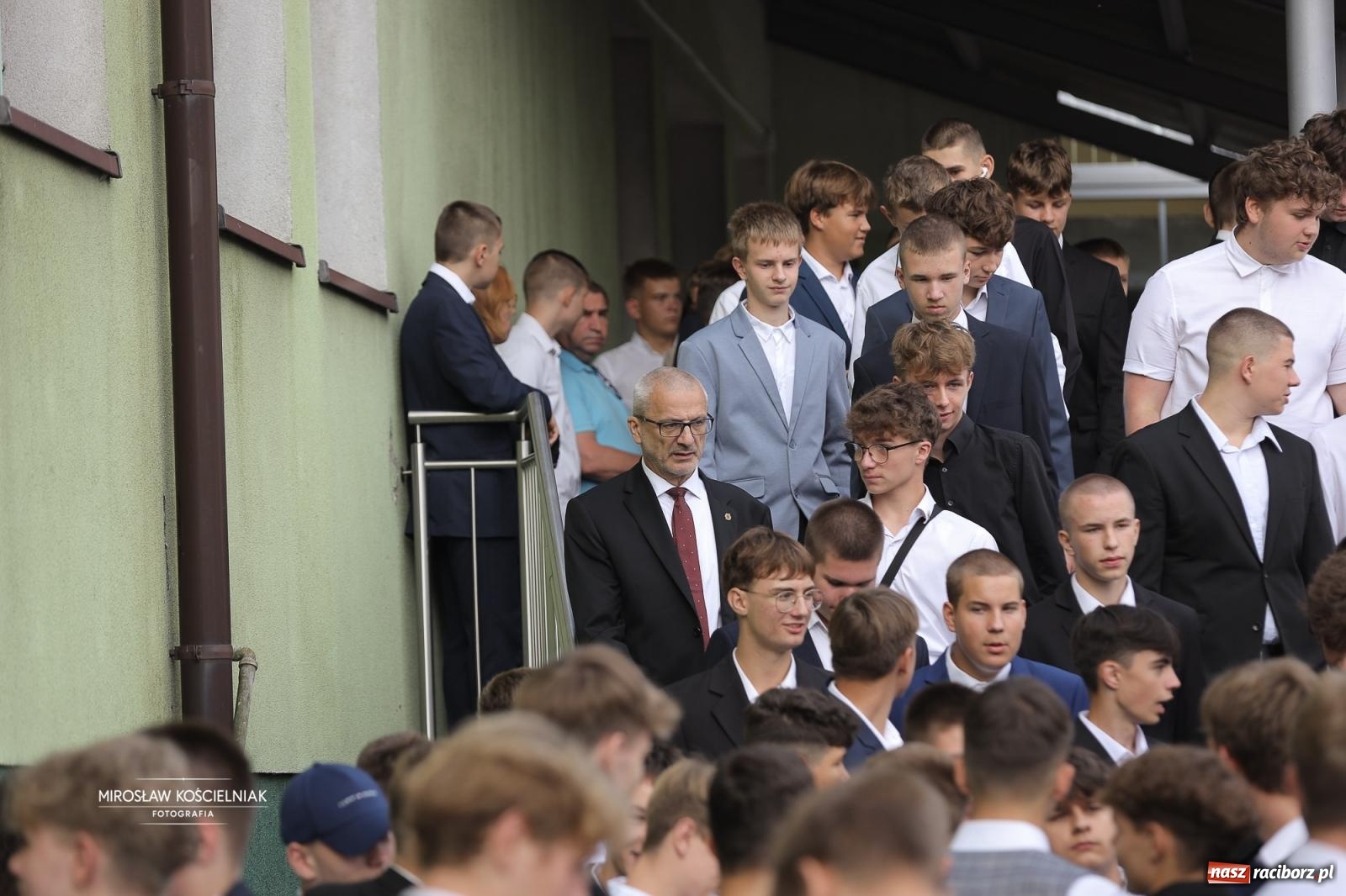 Zdjęcie w galerii na portalu naszraciborz.pl: Nowy rok szkolny w CKZU nr 2 Mechanik – ponad 900 uczniów rozpoczęło naukę wiadomości z regionu