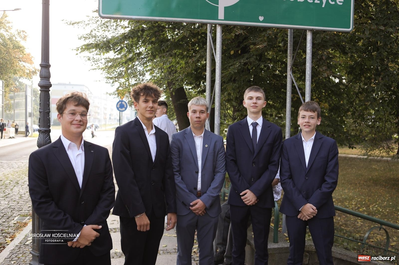 Zdjęcie w galerii na portalu naszraciborz.pl: Nowy rok szkolny w CKZU nr 2 Mechanik – ponad 900 uczniów rozpoczęło naukę wiadomości z regionu