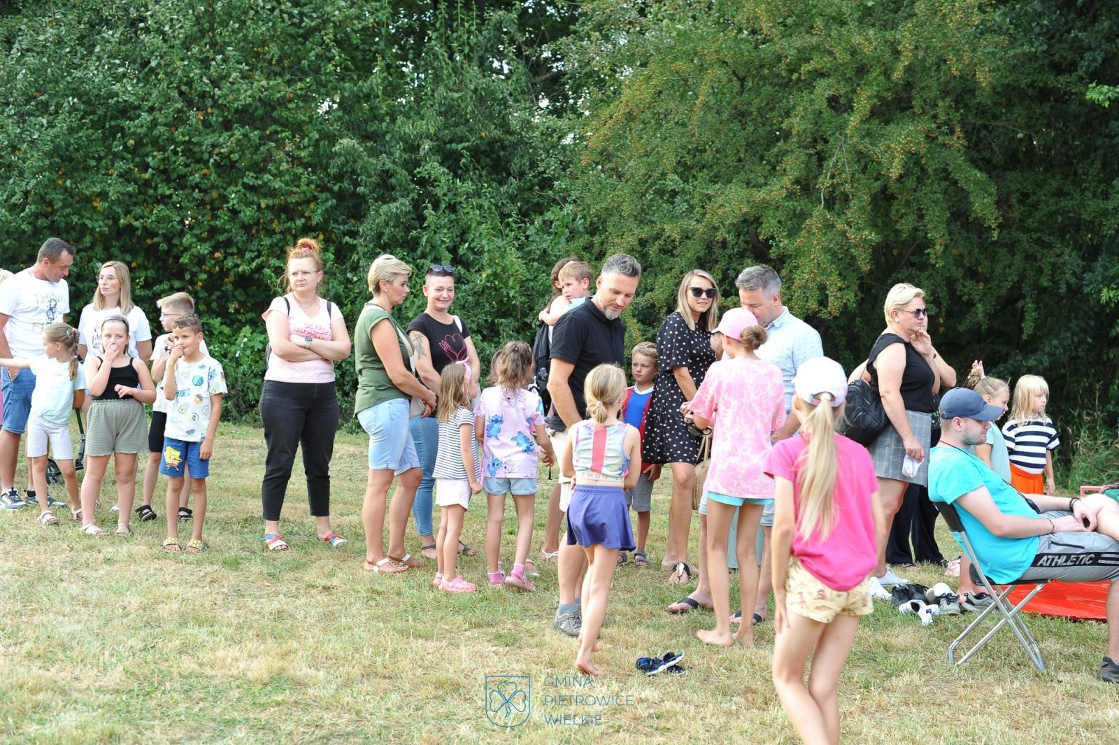 Zdjęcie w galerii na portalu naszraciborz.pl: Pożegnanie lata w Kornicach przyciągnęło tłumy na plażę Olszynka wiadomości z regionu