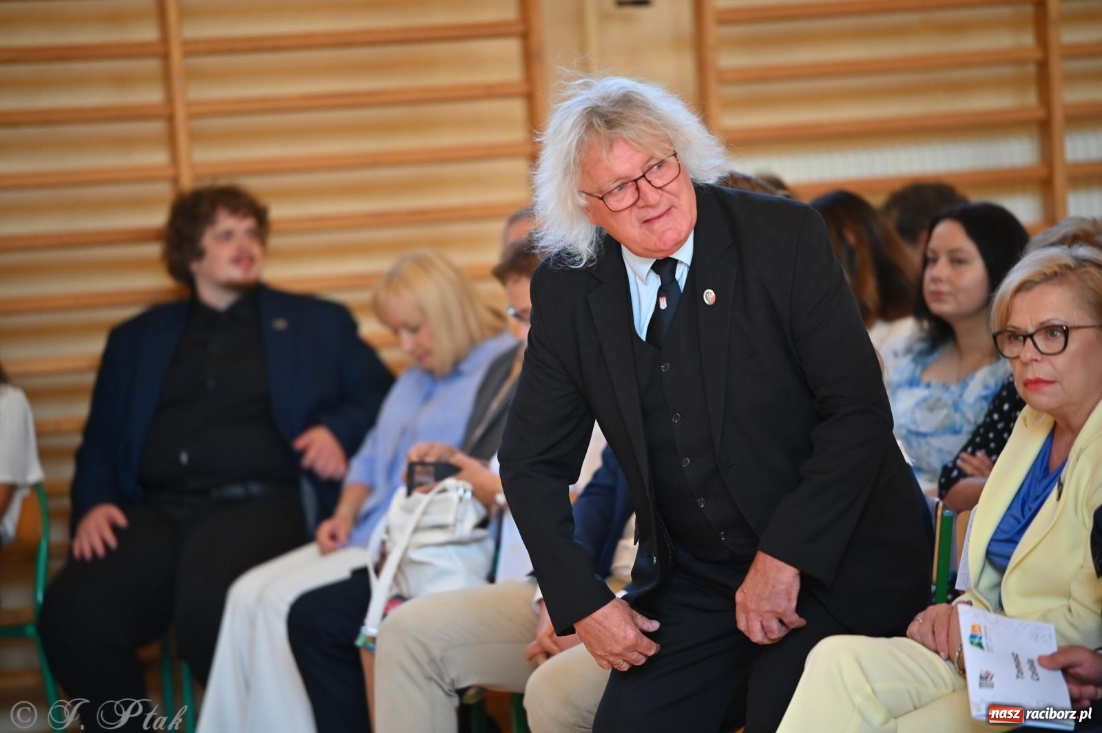 Zdjęcie w galerii na portalu naszraciborz.pl: Powiatowa inauguracja roku szkolnego w II LO – wyjątkowe święto edukacji wiadomości z regionu