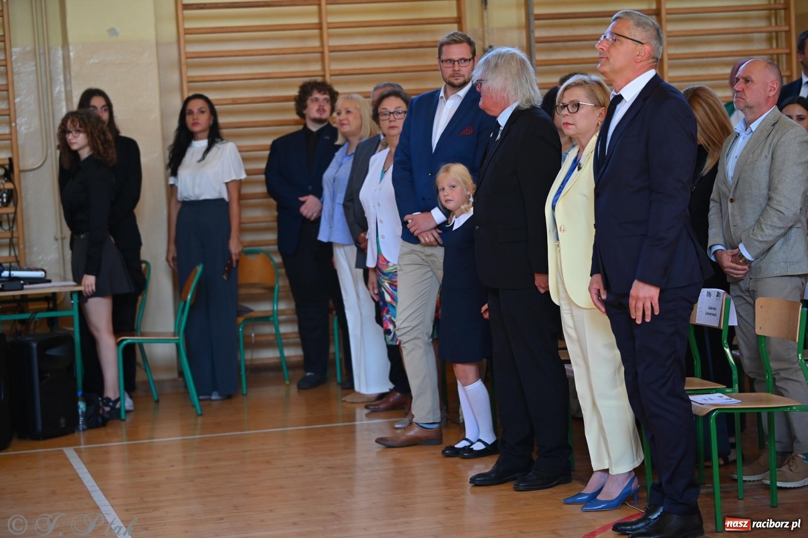 Zdjęcie w galerii na portalu naszraciborz.pl: Powiatowa inauguracja roku szkolnego w II LO – wyjątkowe święto edukacji wiadomości z regionu