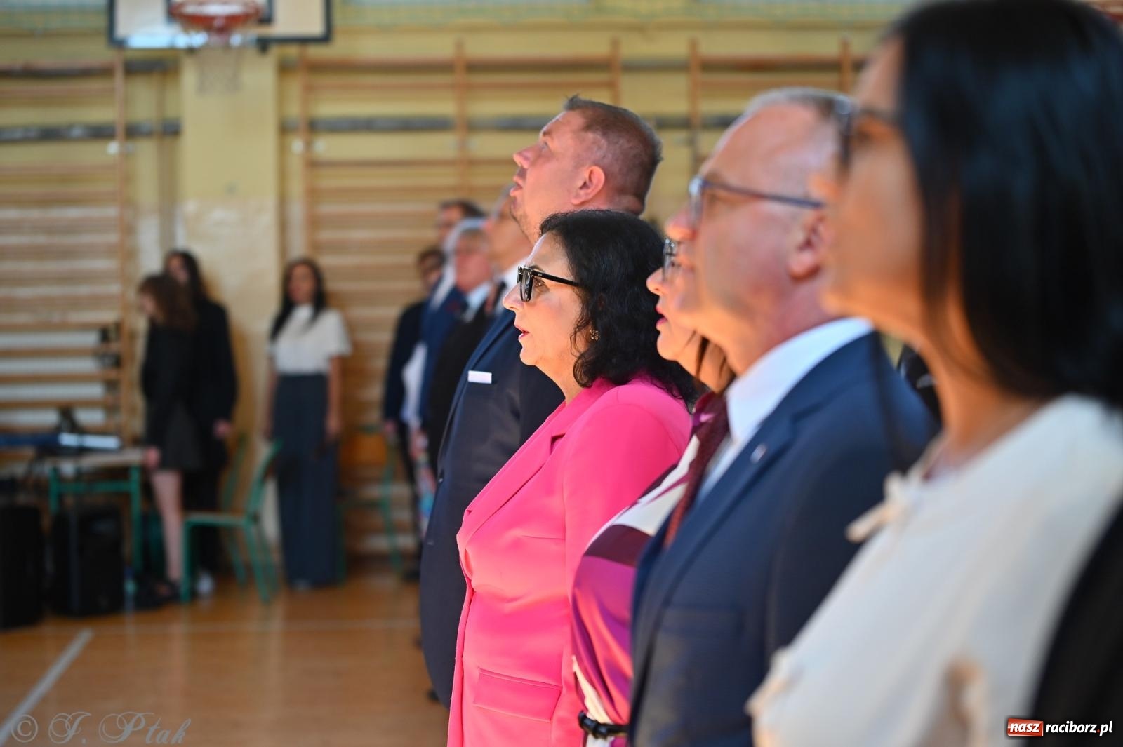 Zdjęcie w galerii na portalu naszraciborz.pl: Powiatowa inauguracja roku szkolnego w II LO – wyjątkowe święto edukacji wiadomości z regionu