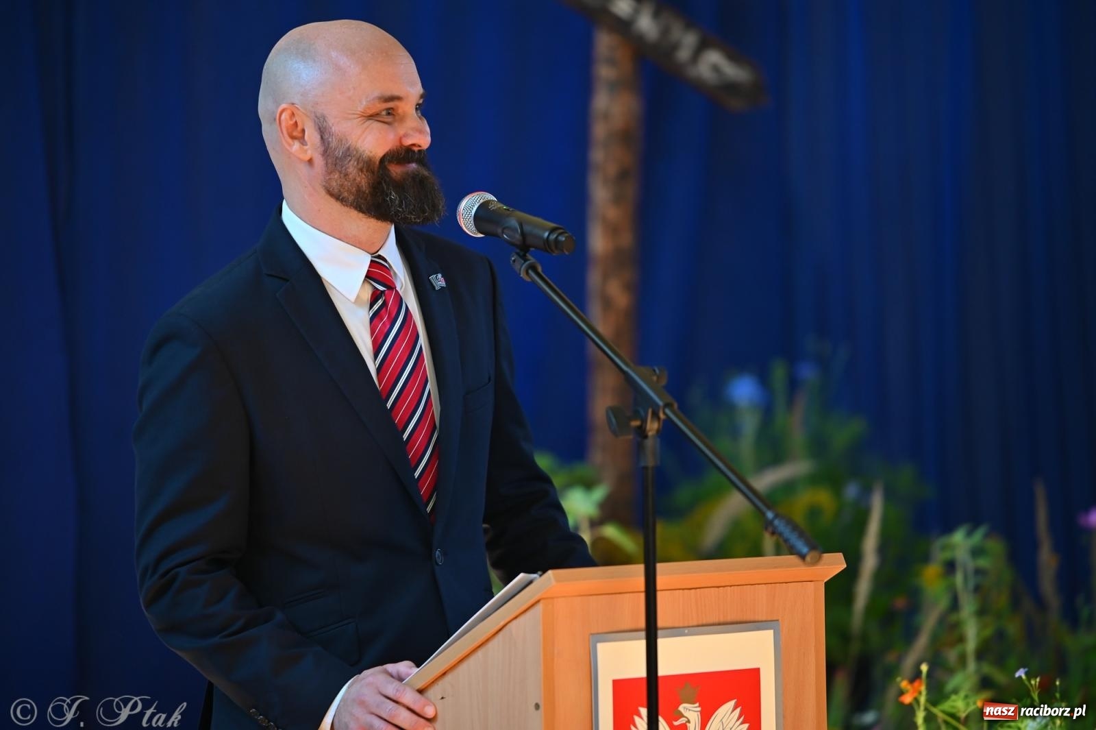 Zdjęcie w galerii na portalu naszraciborz.pl: Powiatowa inauguracja roku szkolnego w II LO – wyjątkowe święto edukacji wiadomości z regionu